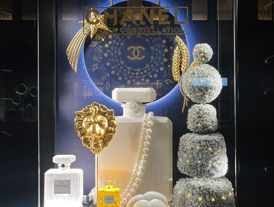 Chanel vetrina natalizia Rinascente Winter Constellation